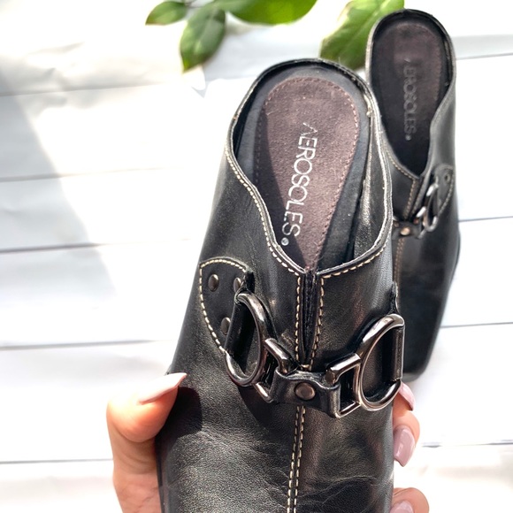 AEROSOLES shoes black buckle leather 3” heel - Picture 4 of 5